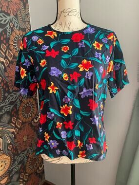 Vintage Sag Harbor Black Floral Rayon Size Medium